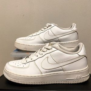 White Airforce 1s